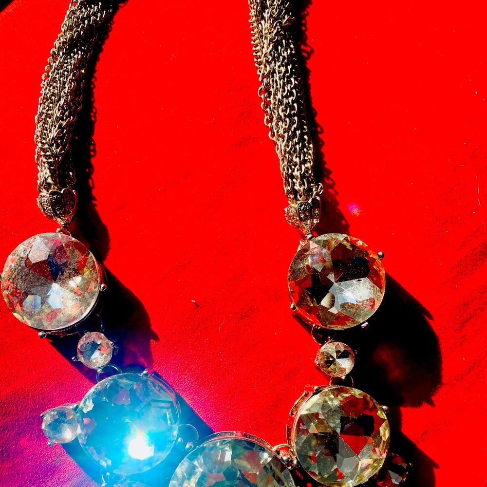 Gorgeous Silver & big sparkling stones necklace